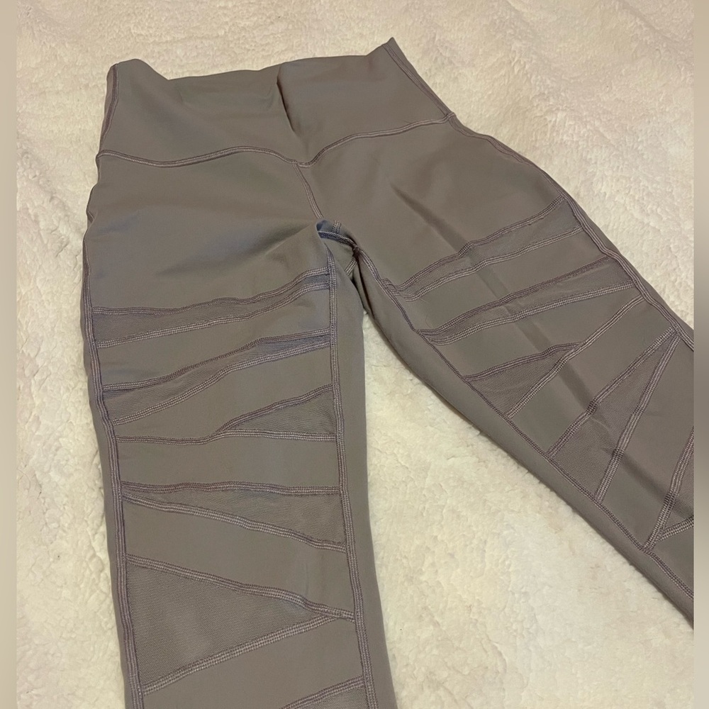 lulu lemon mesh leggings!